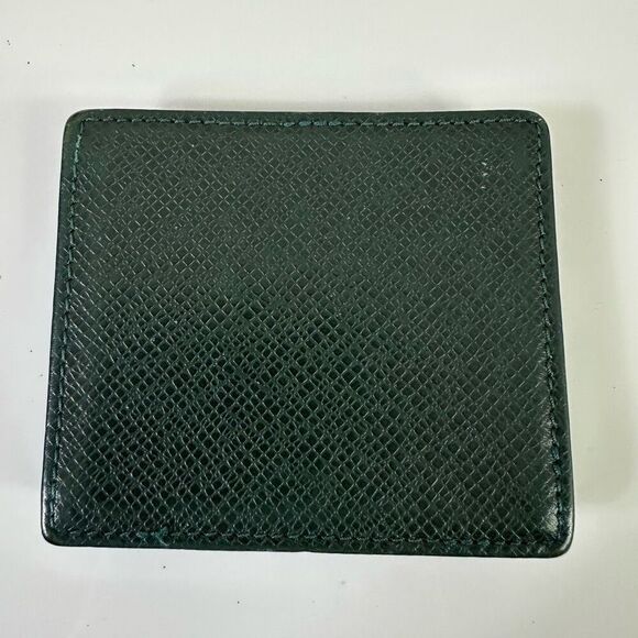 Louis Vuitton Green Taiga Leather Coin Case - Picture 2 of 11